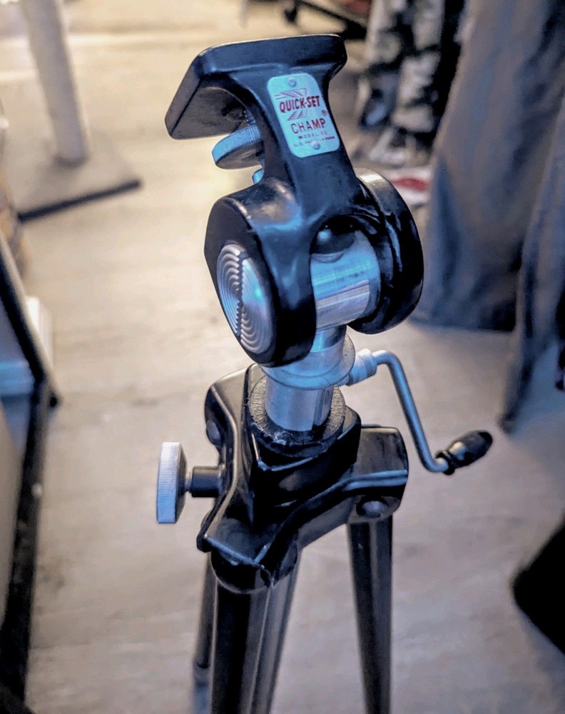 Vintage Quick-Set Elevator Champ Professional Tripod Model EC1
