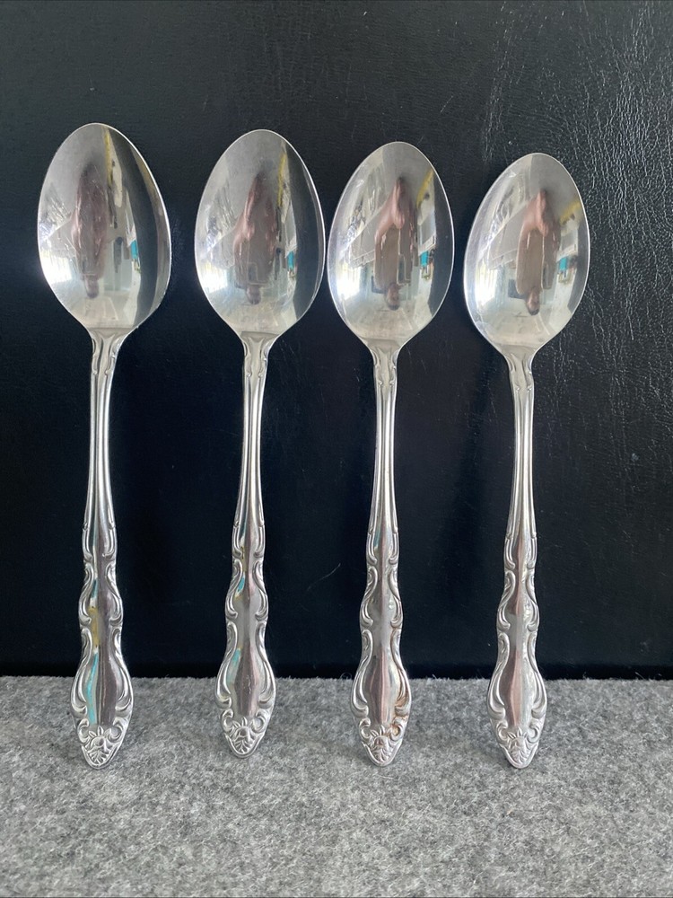 4 TOWLE/SUPREME CUTLERY STAINLESS FLATWARE, "PIERRE" PATTERN DINNER SPOONS