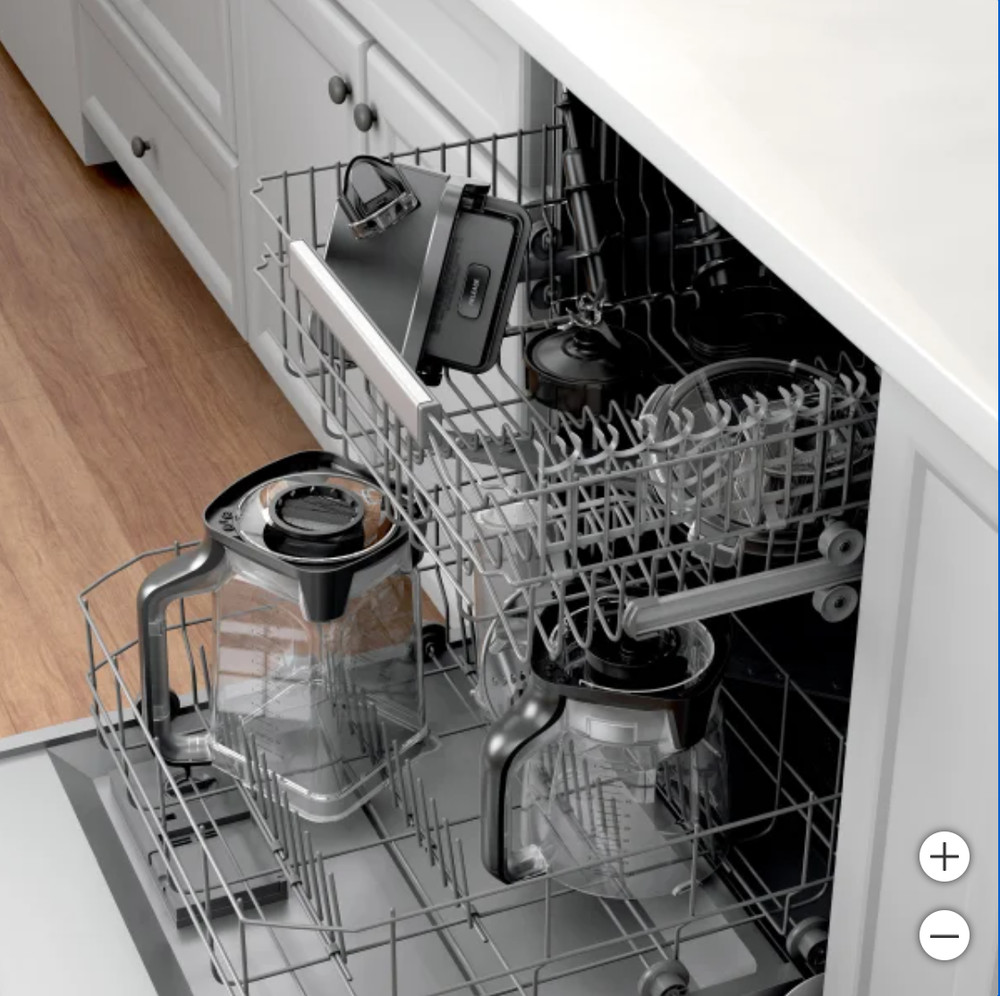 Ninja Deluxe Kitchen System with 88-oz. Pitcher, 9-Cup Processor, & Auto-iQ -NEW