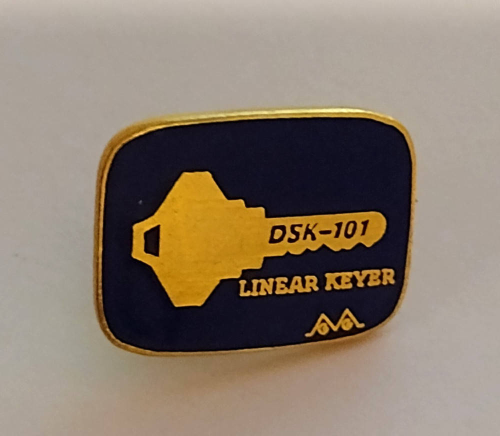 Linear Keyer DSK-101 Lapel Pin