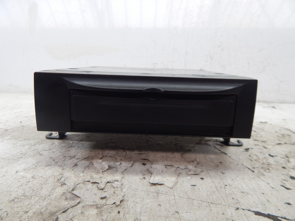 VOLVO XC 90 MK1 02-06 SAT NAV DVD UNIT