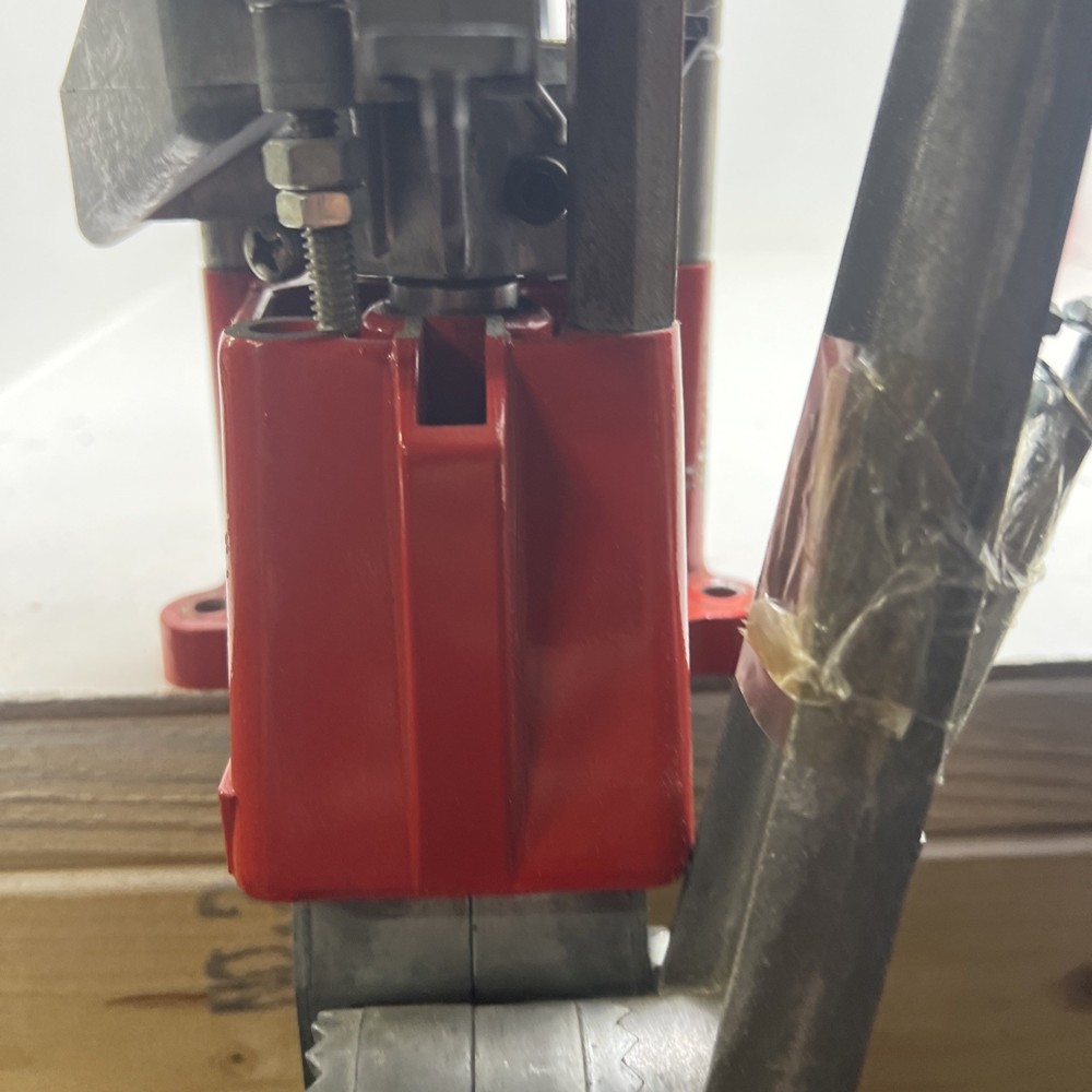 Reloading press withe mounting bolts