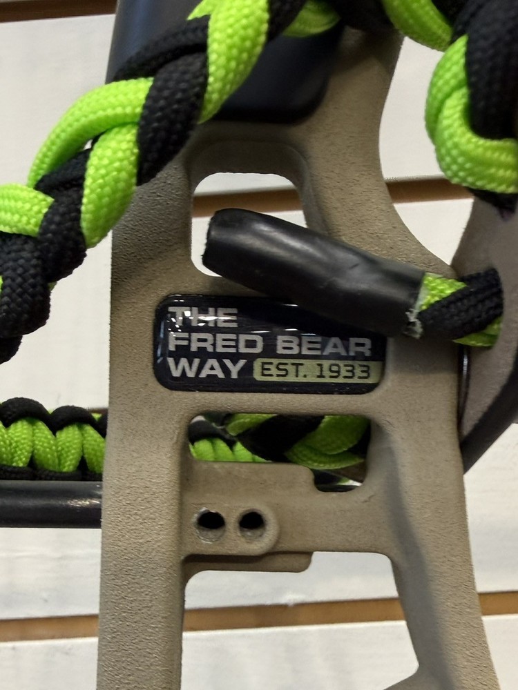 Bear Archery Compound Bow With ADAPT Cam System (A1G011659)