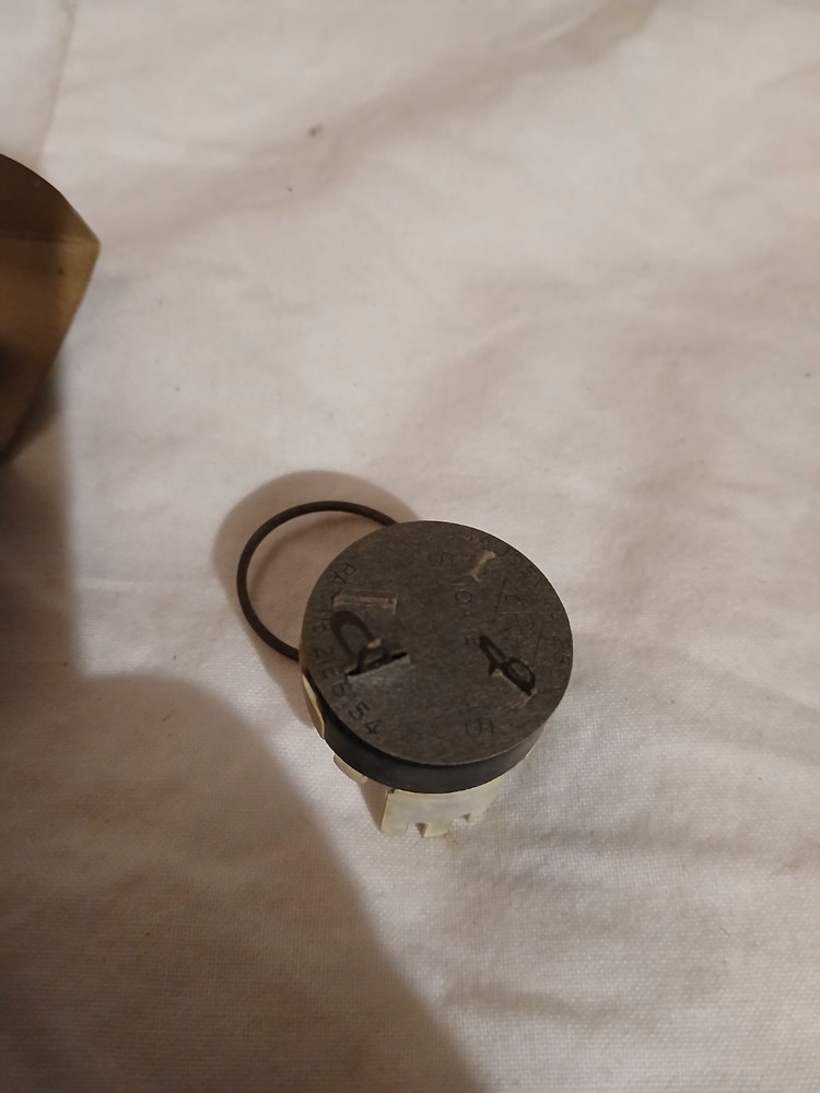 Centralab Midget Radiohm k 155 Switch Cover