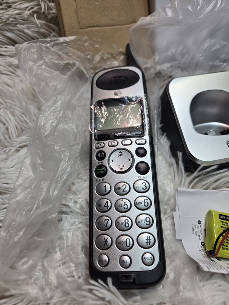 AT&T SynJ 4-Line Cordless Accessory Handset