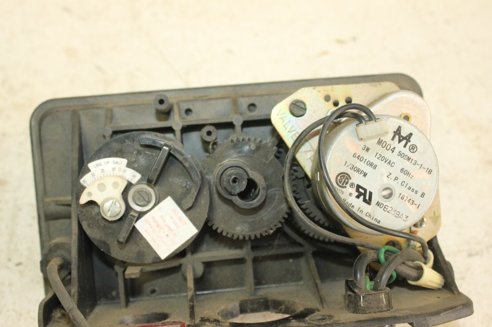 Lot of Fleck 5600 Water Softener timers for parts or rebuild