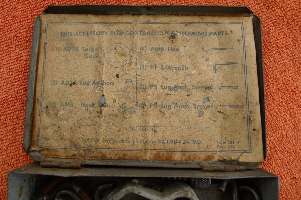 VTG HUNTER ENGINEERING CO. TIRE, ALIGNMENT MACHINE ACCESSORY BOX,1950'S