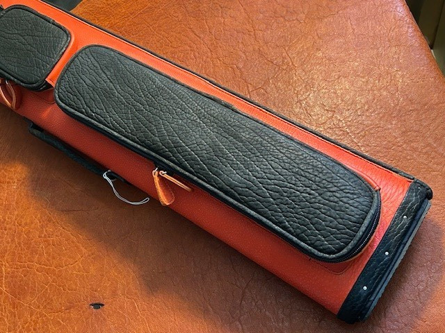 Gil Castillo CUE CASE 4x7 Genuine Leather, Fire Red/Black.