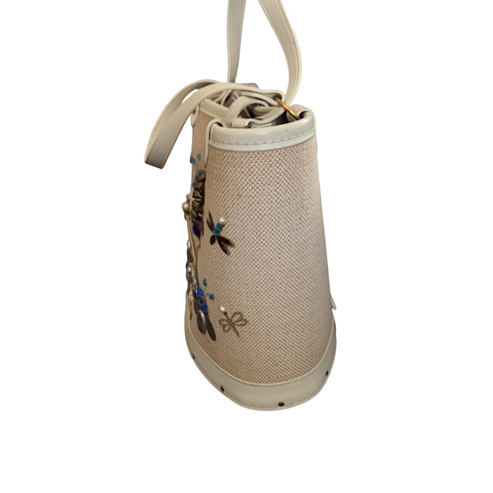 Vintage Floral Handbag With Top Lock Closure