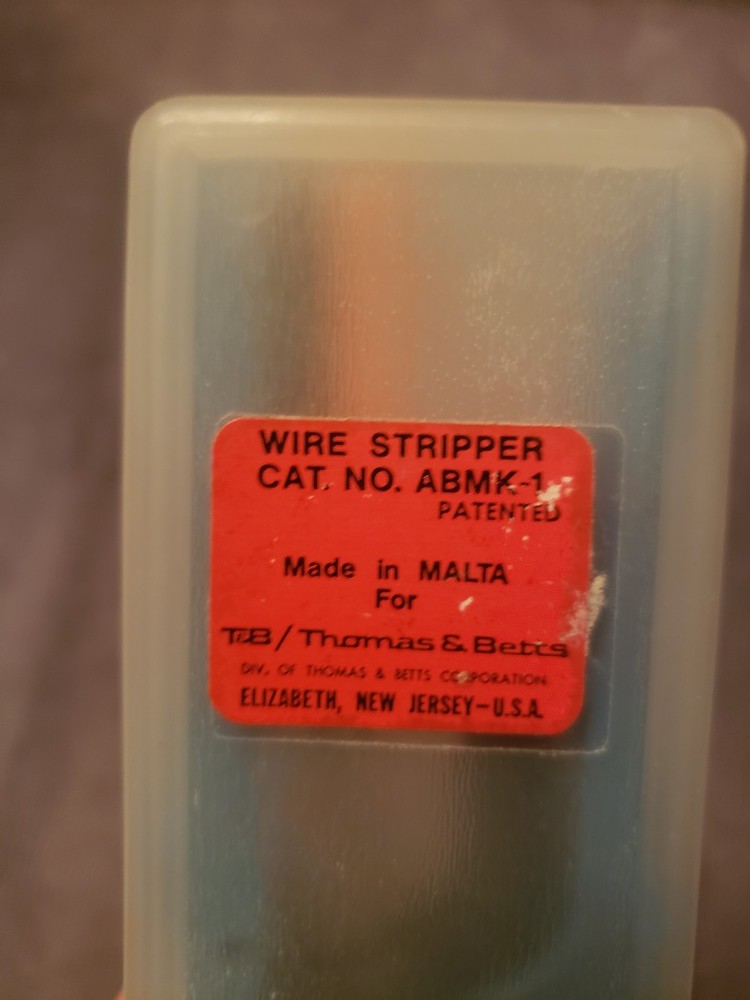 VINTAGE THOMAS & BETTS ABMK-1 Self Adjusting Wire Stripper