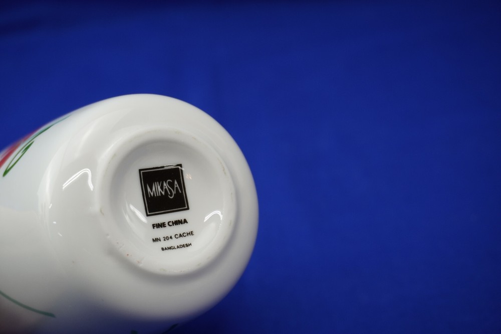 Mikasa Cache MN204 Creamer, 3 7/8" (B2)