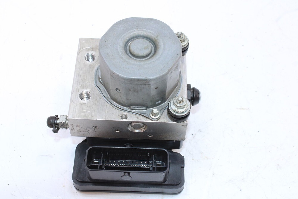 14-18 Can-am Spyder St Se5 Abs Pump Unit Module 219800375