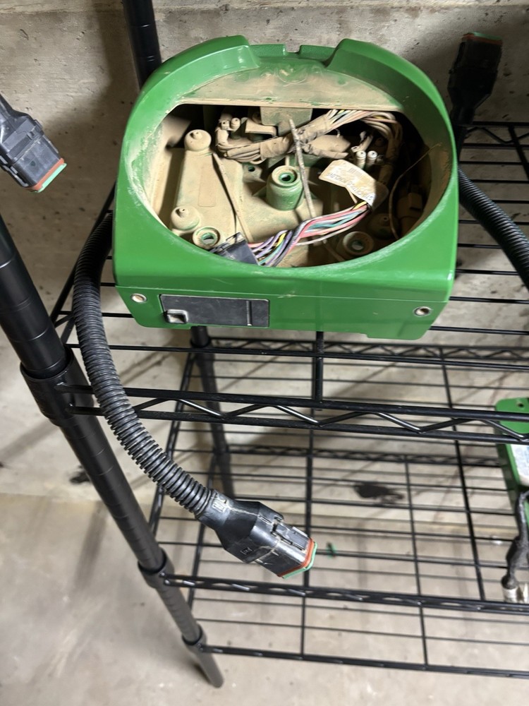 Deluxe Shroud For JD 3000 Reciever