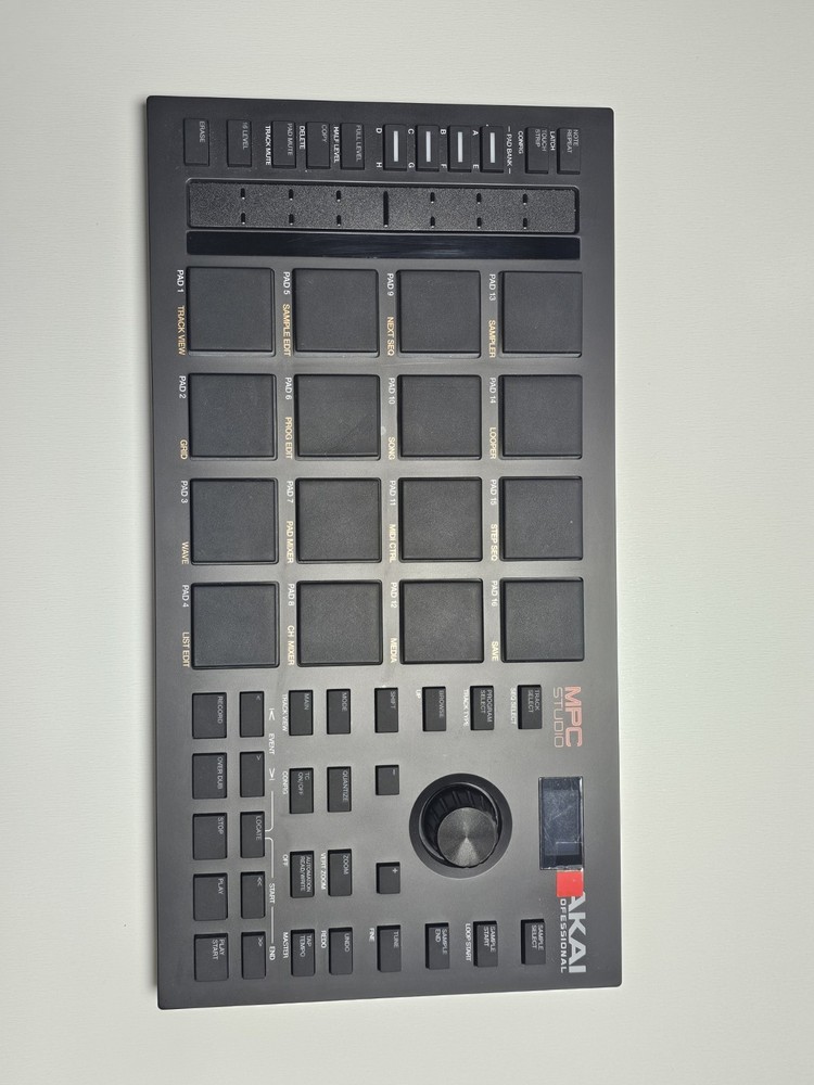 Akai MPC Studio USB MIDI Controller w/ Box Used Excellent Condition