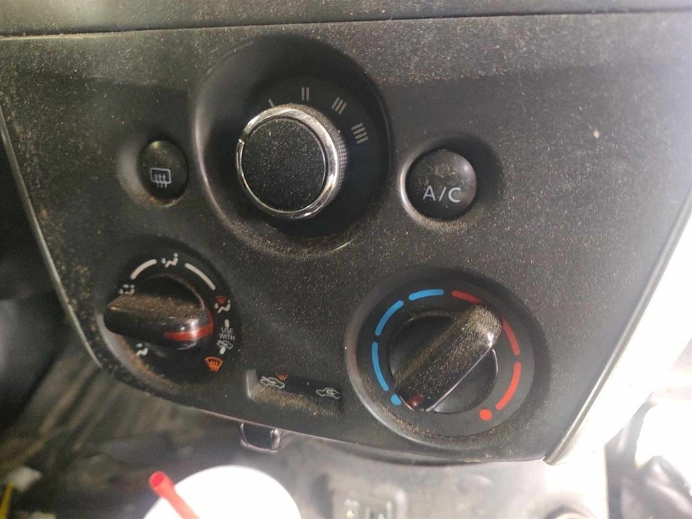 VERSA 2019 Fuse Box Cabin 6787