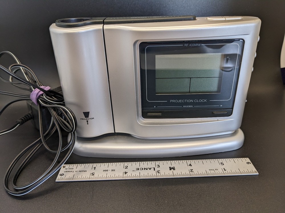 Living Solutions Projector Alarm Clock