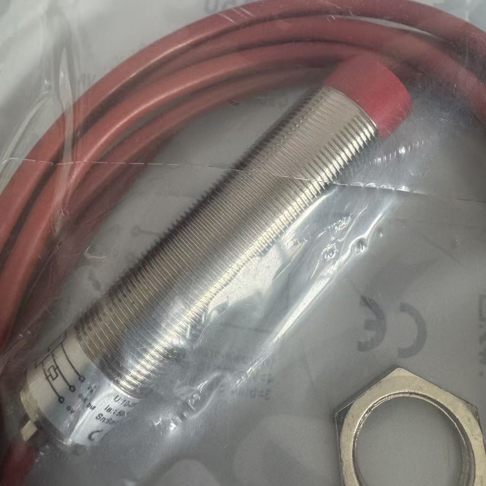 1PCS NEW FOR IPF sensor proximity switch IN180150