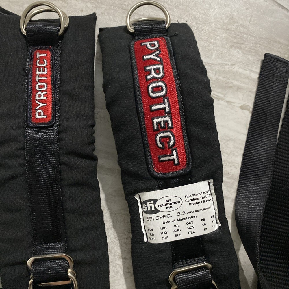 PYROTECT ARM RESTRAINTS BLACK SFI Spec 3.3