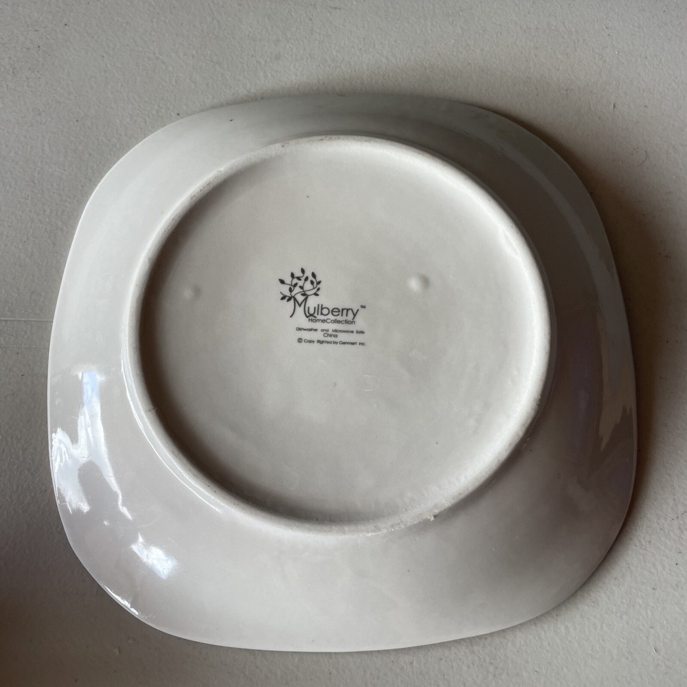 Mulberry Collection Attack From Outer Space Plate