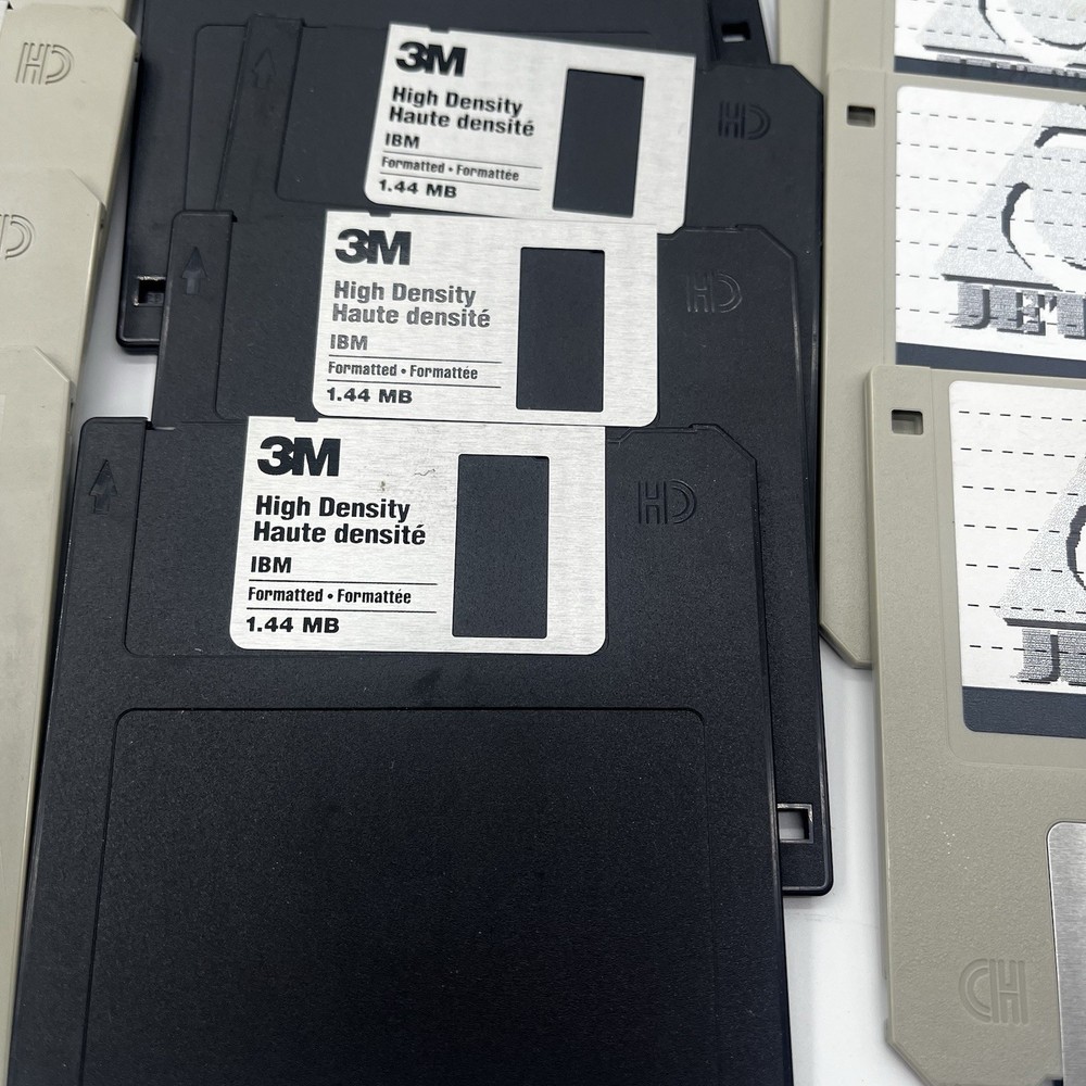 Fellowes Disc Storage With 3.5 Floppy Discs Untested VTG