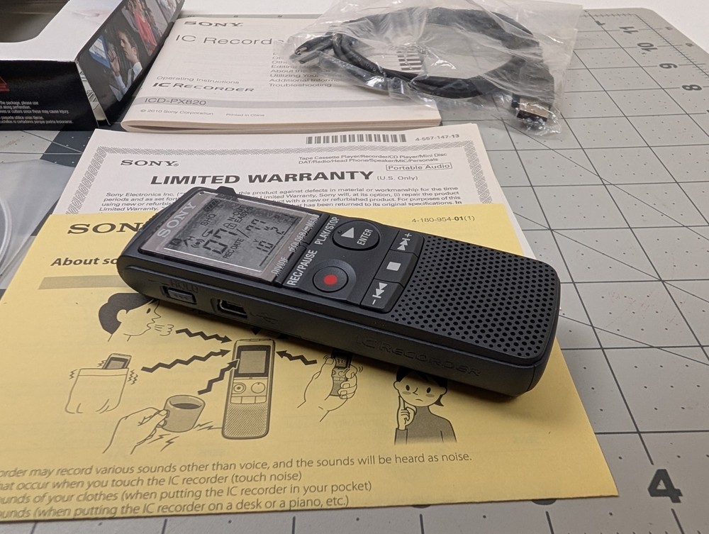 Digital Voice Recorder ICD-PX820