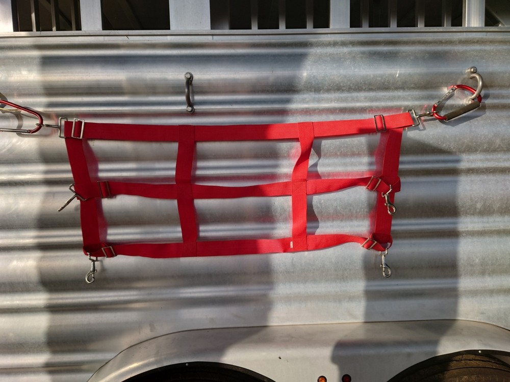 Nylon Web Stall Guard & Two Vinyl-Wrapped Stall Chains