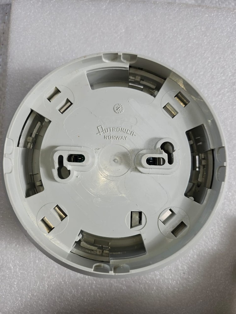 Autronica BHH-31A optical smoke detector.