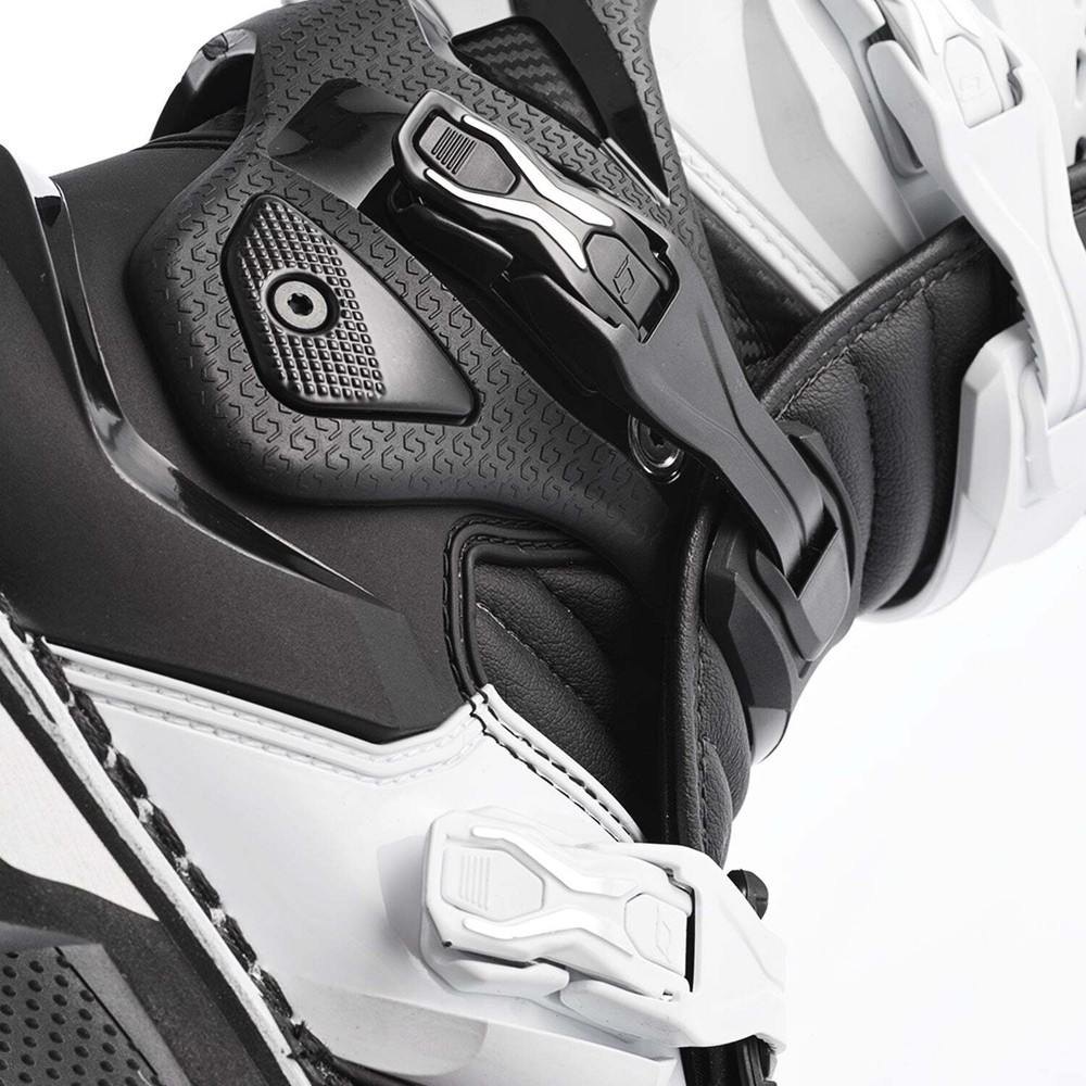 Sg22 Boots Black/White Sz 11