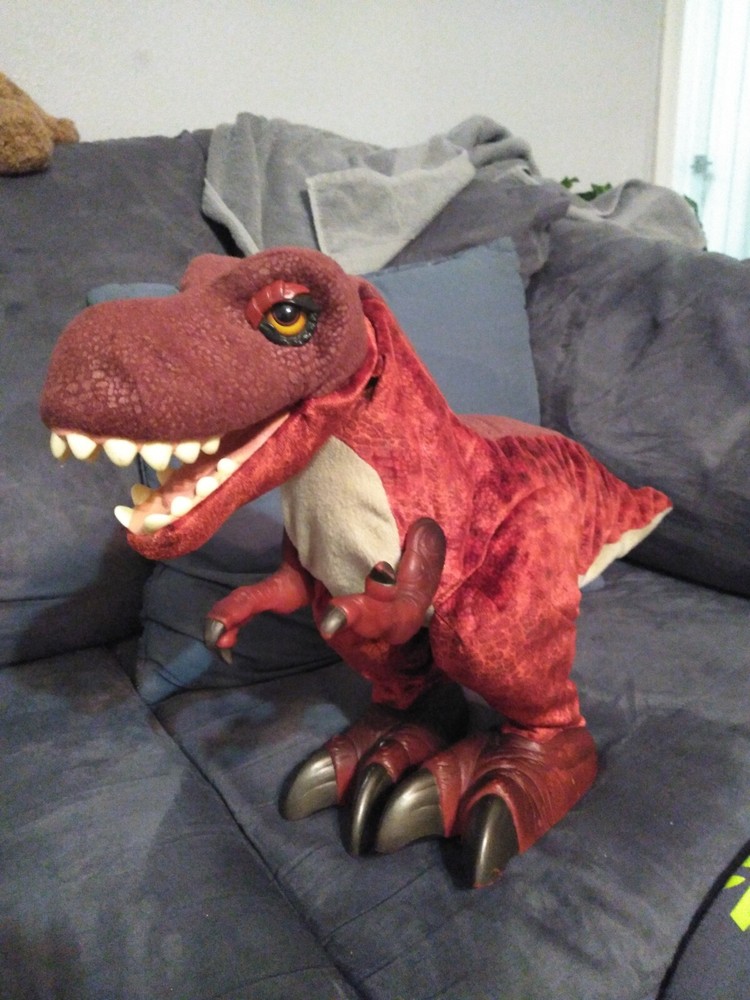 DINOSAUR 2008 Playskool Monty T-Rex Interactive Walks Roars