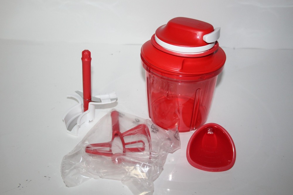 TUPPERWARE Supersonic Choppers Red