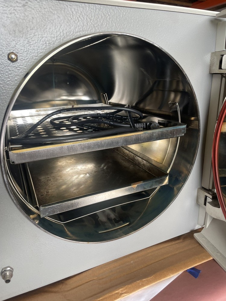 Pre-Owned Tuttnauer Brinkmann 3850M Sterilizer As is Untested