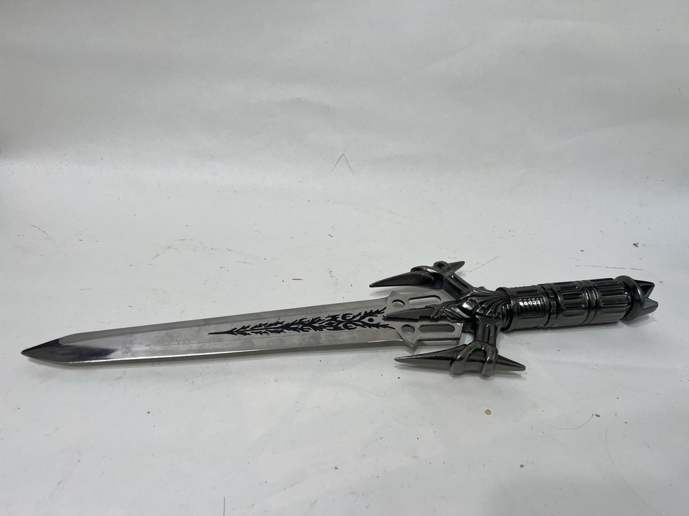 Knife fantasy/medieval style dagger.