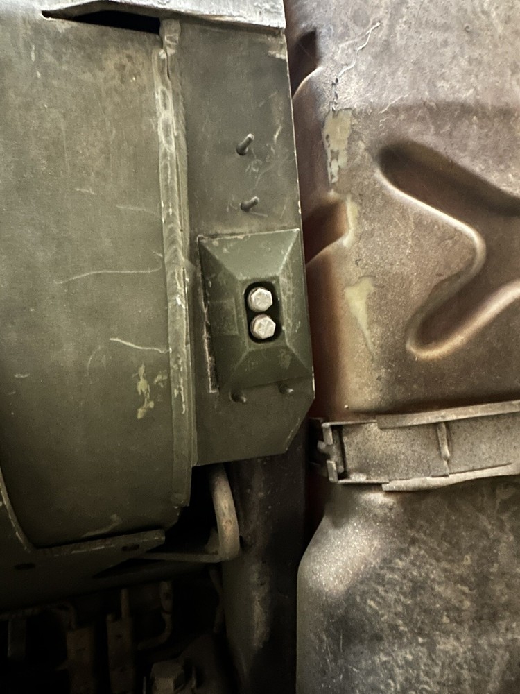 Hmmwv Underbody Mounting Retainers