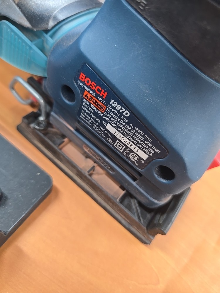 BOSCH 1297D Sander With Bag