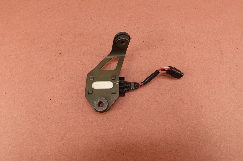 2003 - 2008 Suzuki SV650 Rear Voltage Resistor Sensor