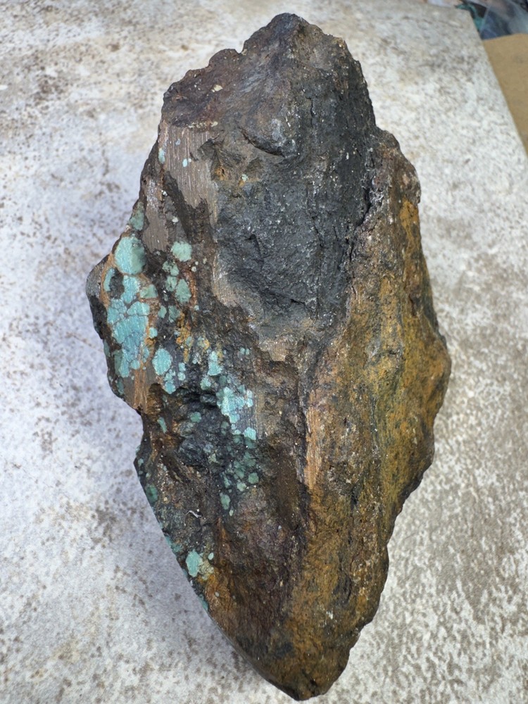 Stabilized hubei turquoise rough