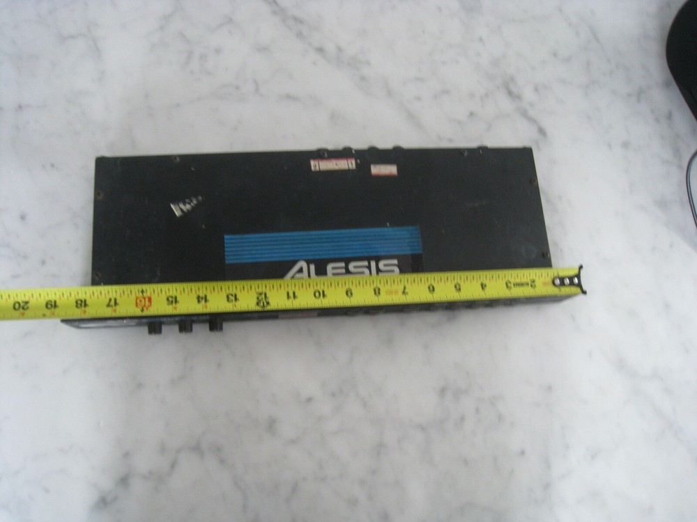 Alesis Midi-Verb 16 Bit Digital Multi-Effects Rack Mountable Audio Processor