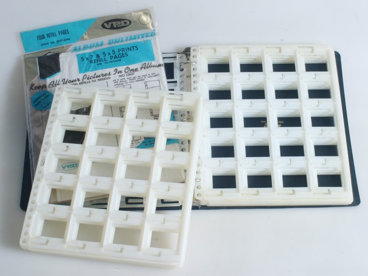PLASTIC SLIDE PAGES WITH BINDER AND EXTRAS