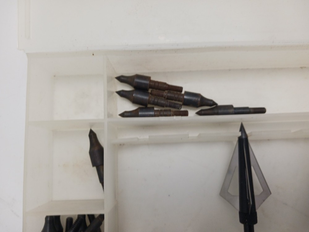 Game Tracker Terminator Broadheads 125 Grain 2 Pack + 9 Practice Tips