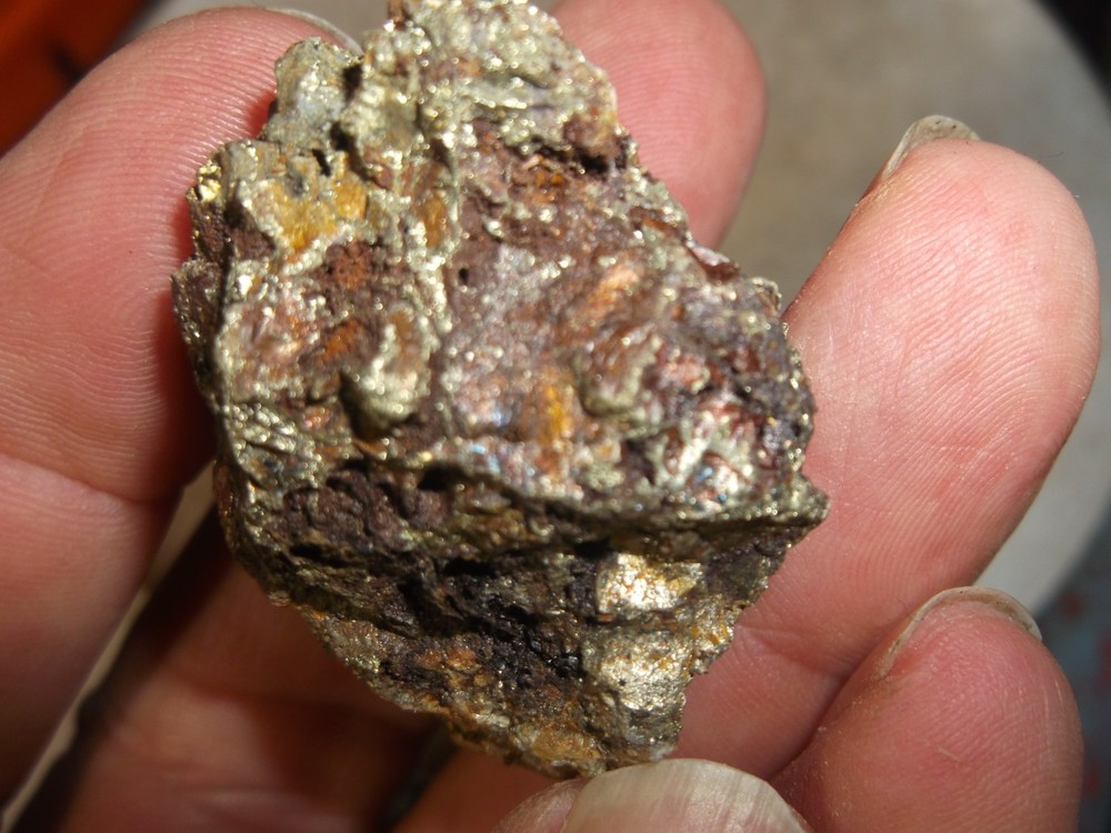 Gold, silver, copper, 84 grams samples ,ore high grade .