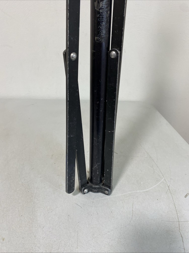 Speedotron Lightweight Air Cushioned Light Stand 3 Risers