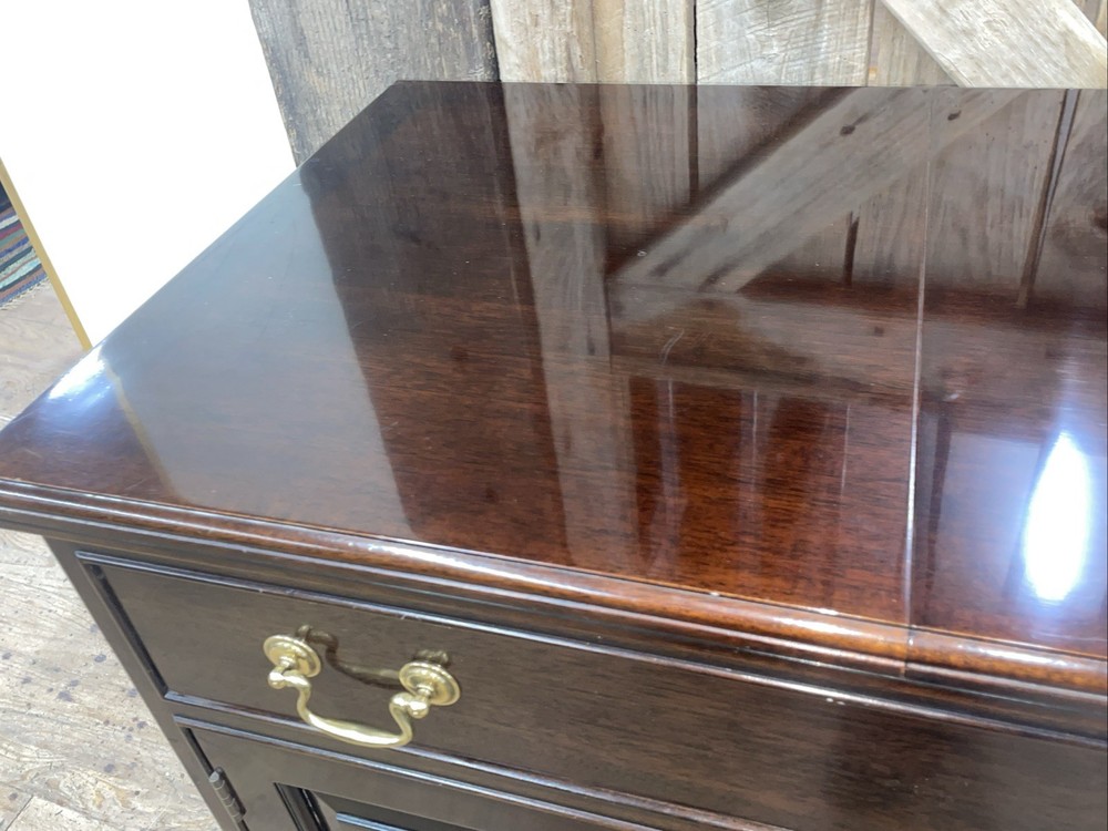 STICKLEY Flip Top Mahogany Server Cabinet w Silverware tray