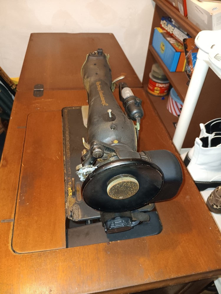 Singer Vintage 1950s Sewing Machine, Working