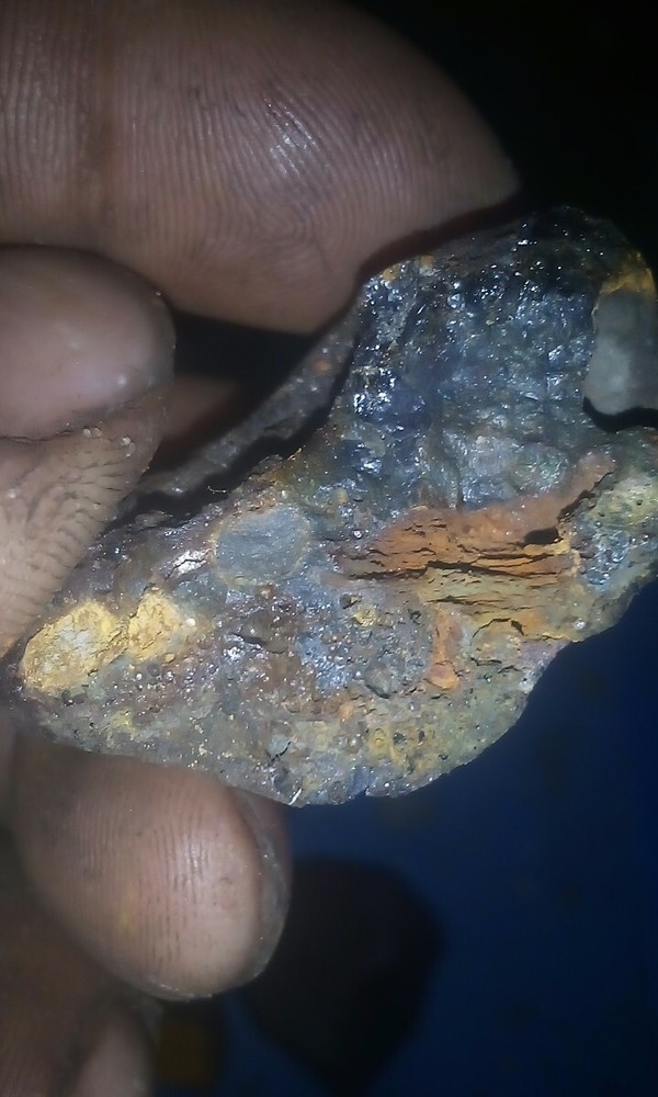 gold ore specimen