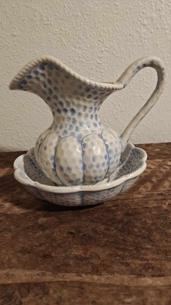 Vintage ceramic Blue And White Pitcher And Basin