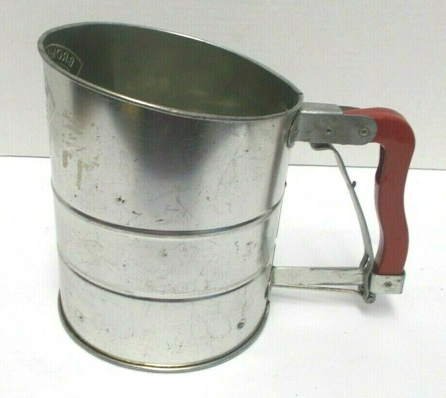 VTG BROMWELL'S Super Fine 2 Screen Red Squeeze Handle Sifter
