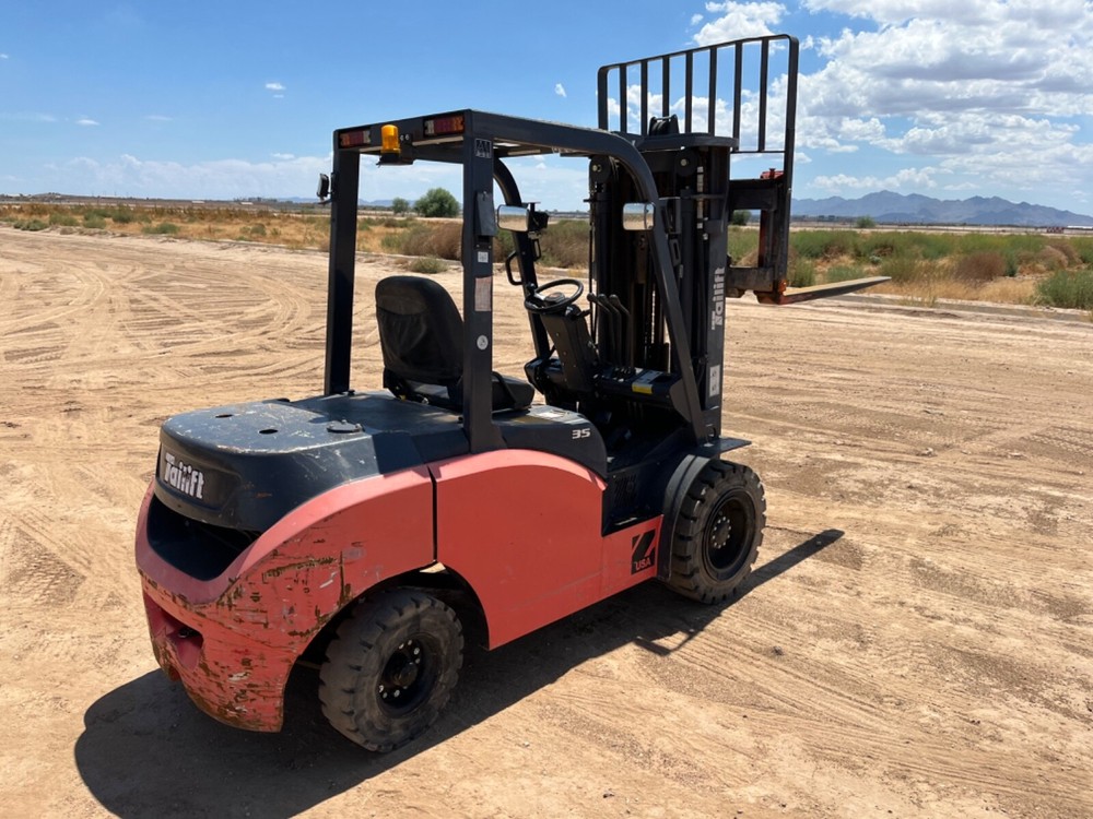 Forklift