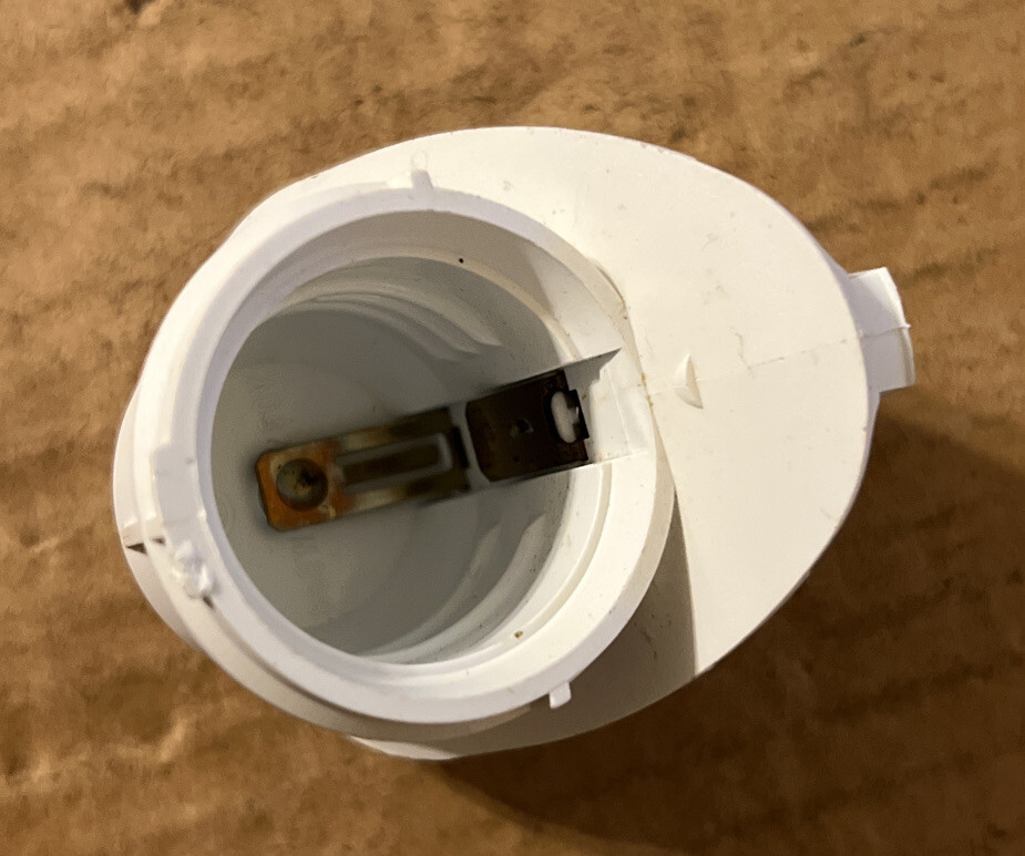 4387478 Whirlpool Kenmore Refrigerator Light Socket (White)