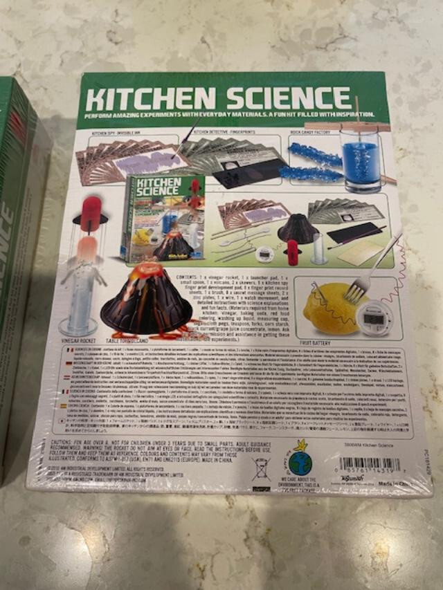 NEW IN SEALED BOX, KIDZ LABS 4M KITCHEN SCIENCE EXPERIMENTS KIT STEM