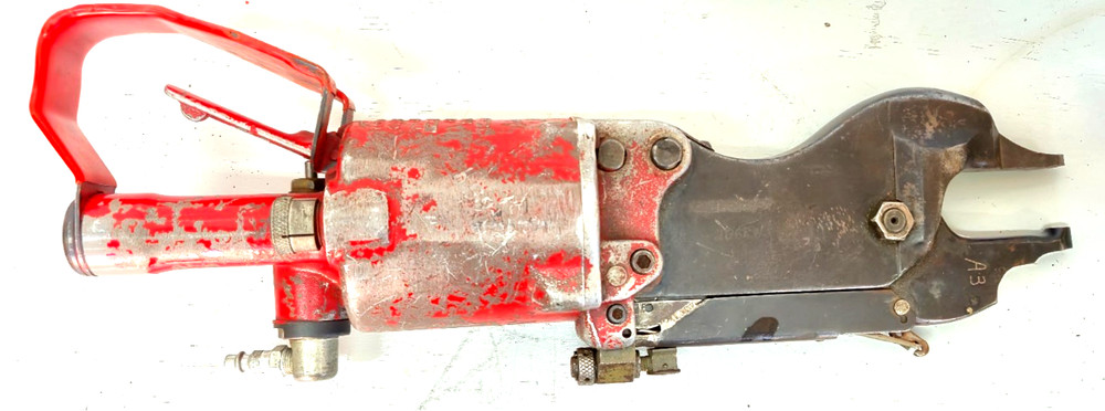 Chicago Pneumatic CP-0351 Compression Rivet Squeezer